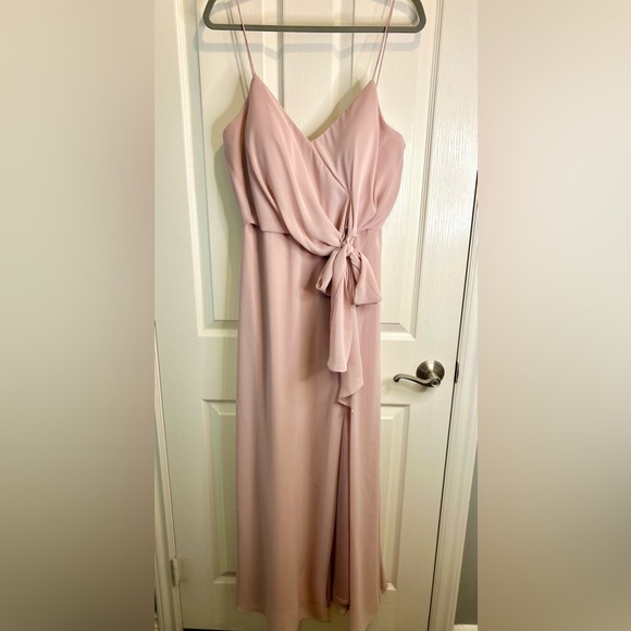 Bill Levkoff Dresses & Skirts - 💗”Levkoff” Champagne “Chiffon” Pink Maxi Gown with Spaghetti Straps Size 14💖